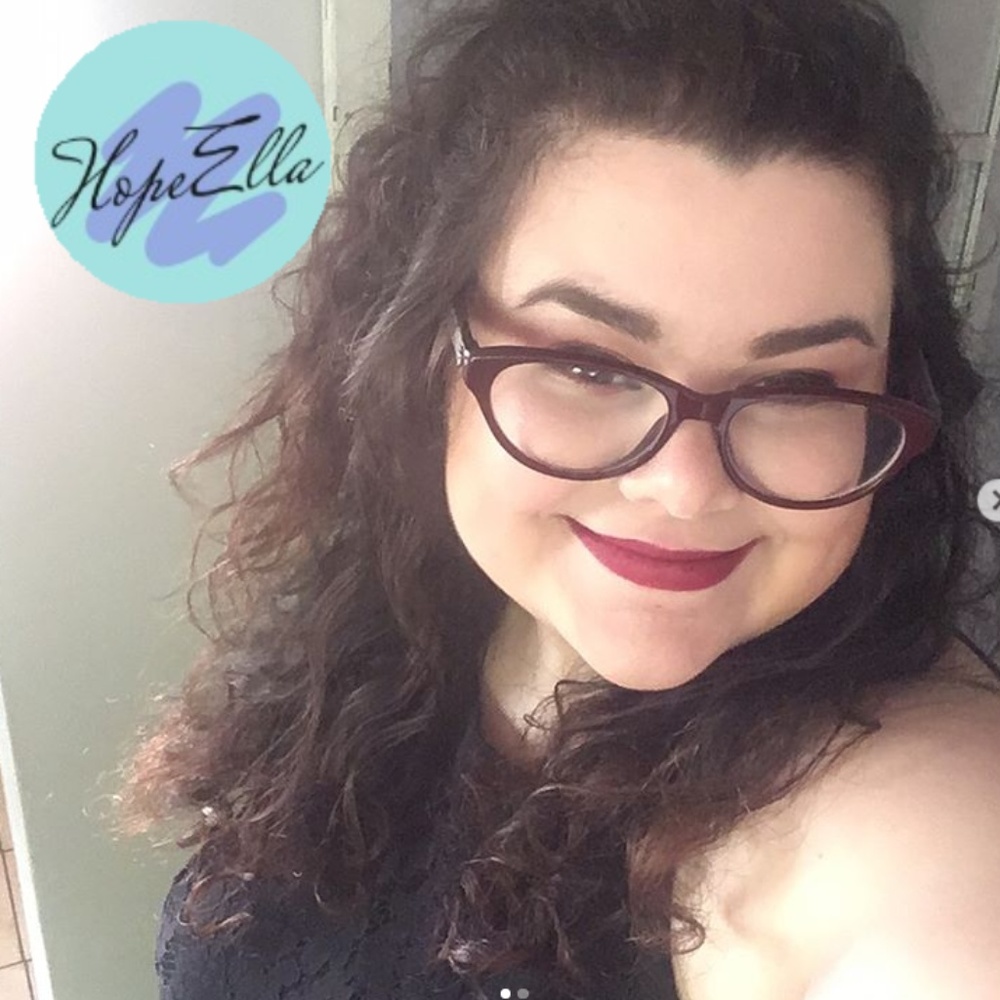 Meet your Posher, Hope🇨🇦✌